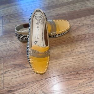 GOLDEN ROD -Yellow and Leopard Print Loafers